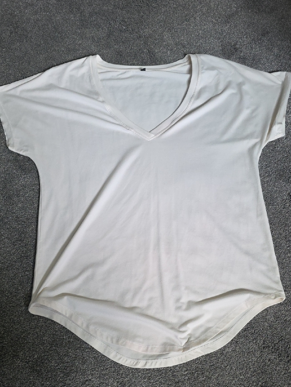 P'tula Vivian Tee